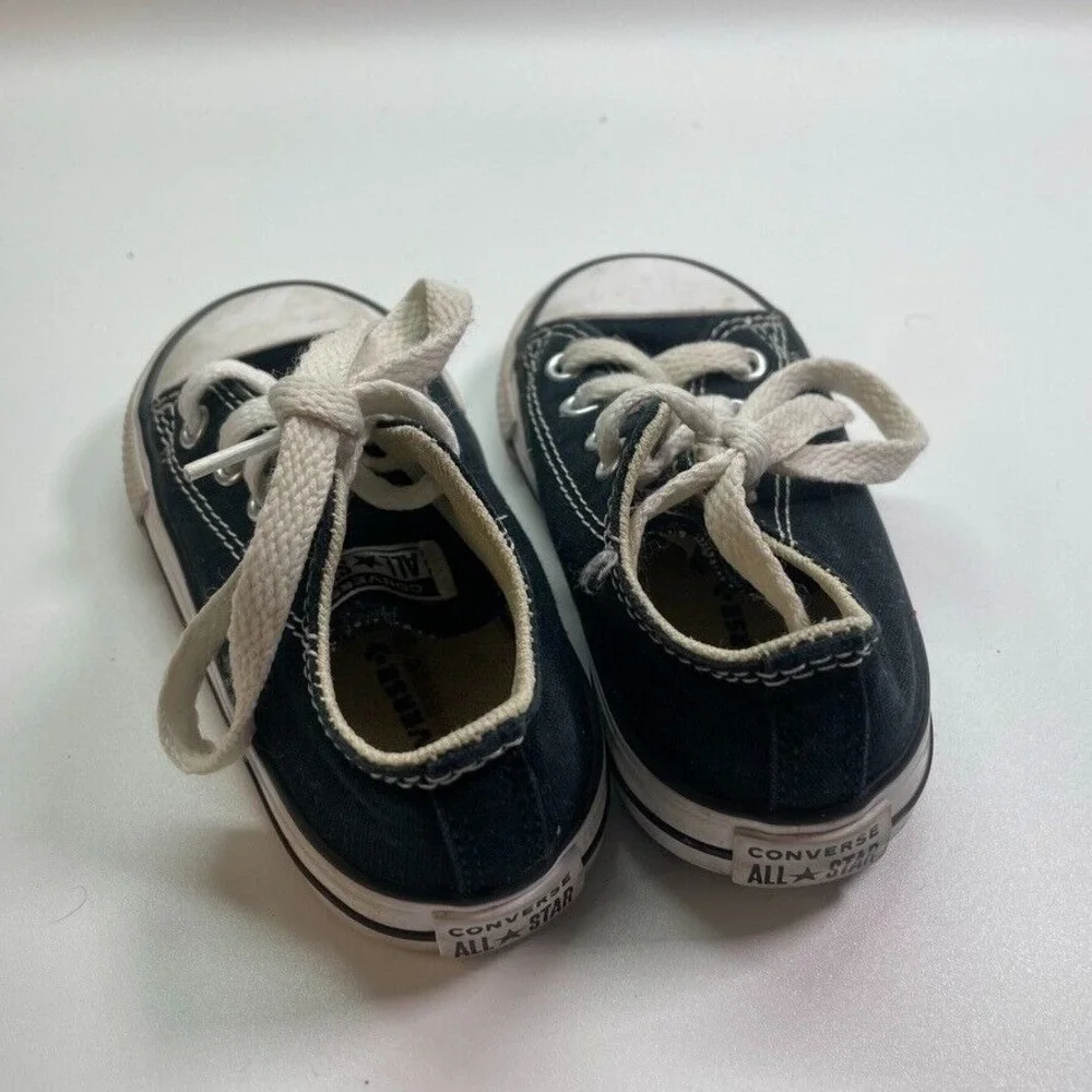 Lot of 2 Converse All Star Toddler Size 6 Black and white Canvas Low Top Lace up
